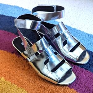 Silver Chrome Sandals Low Heels By Donald Pliner Size 6